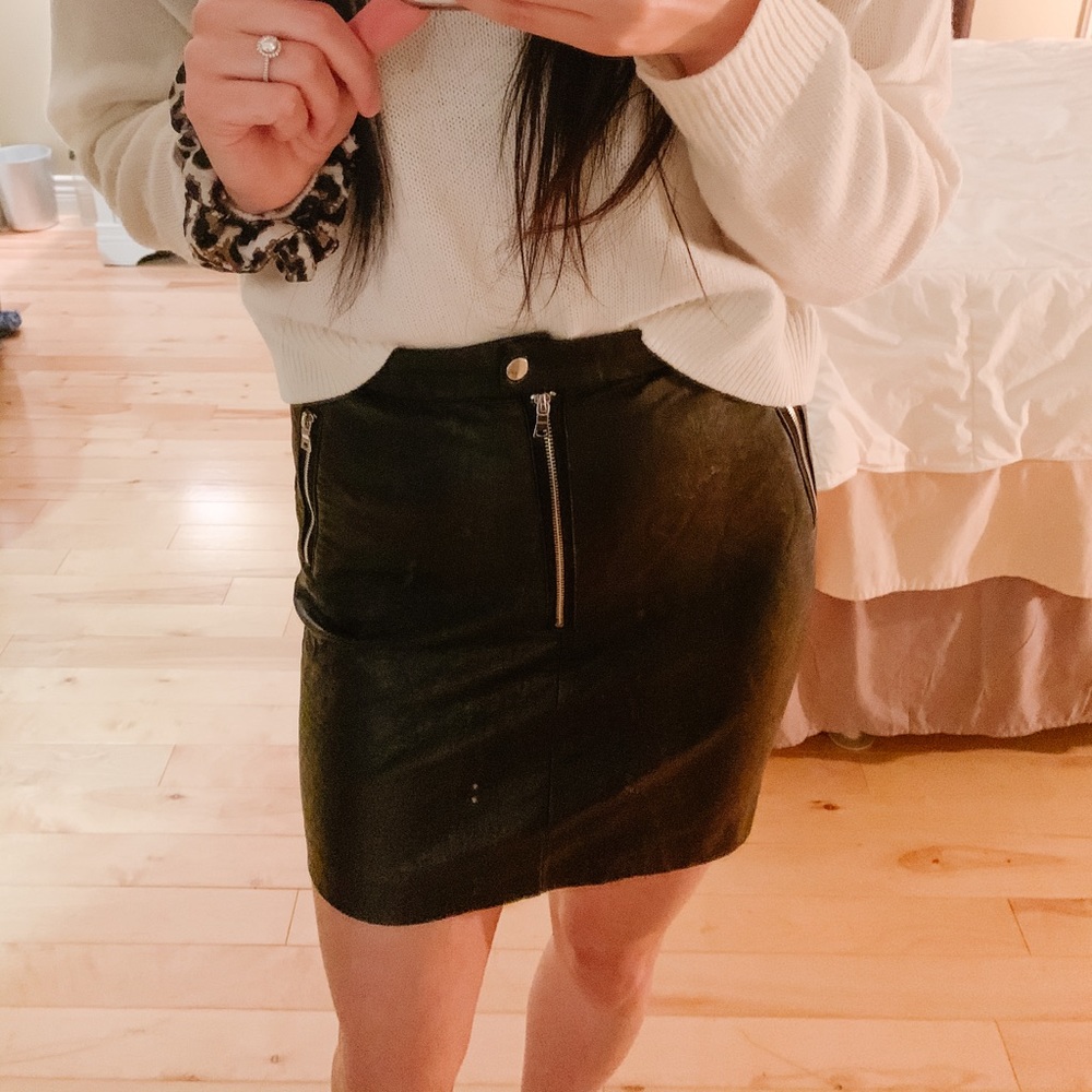 DYNAMITE black leather skirt